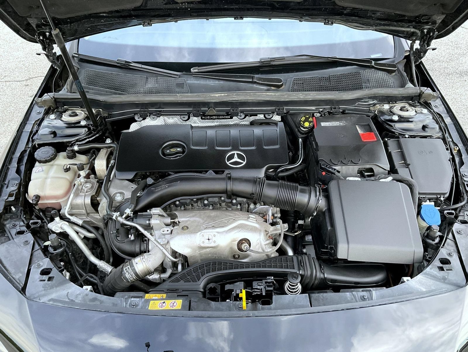 Used 2022 Mercedes-Benz CLA 250 image 24