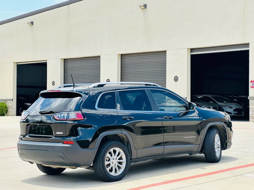 Used 2019 Jeep Cherokee Latitude w/ Popular Appearance Group FWD image 10