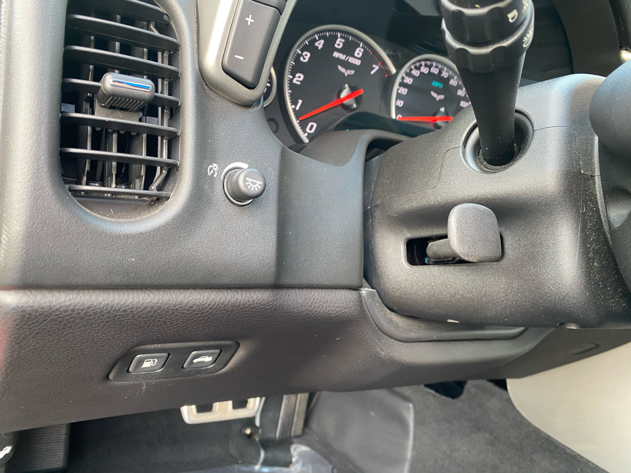 Used 2005 Chevrolet Corvette Coupe w/ Preferred Equipment Group image 20