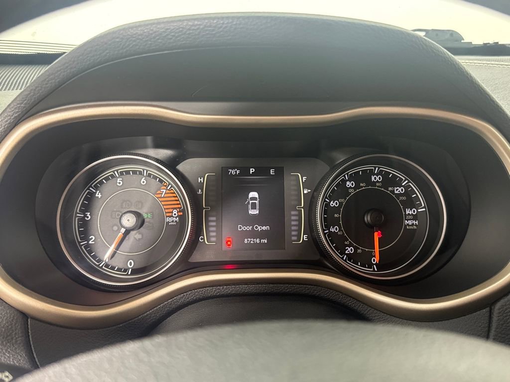 Used 2016 Jeep Cherokee Latitude w/ Comfort/Convenience Group image 15