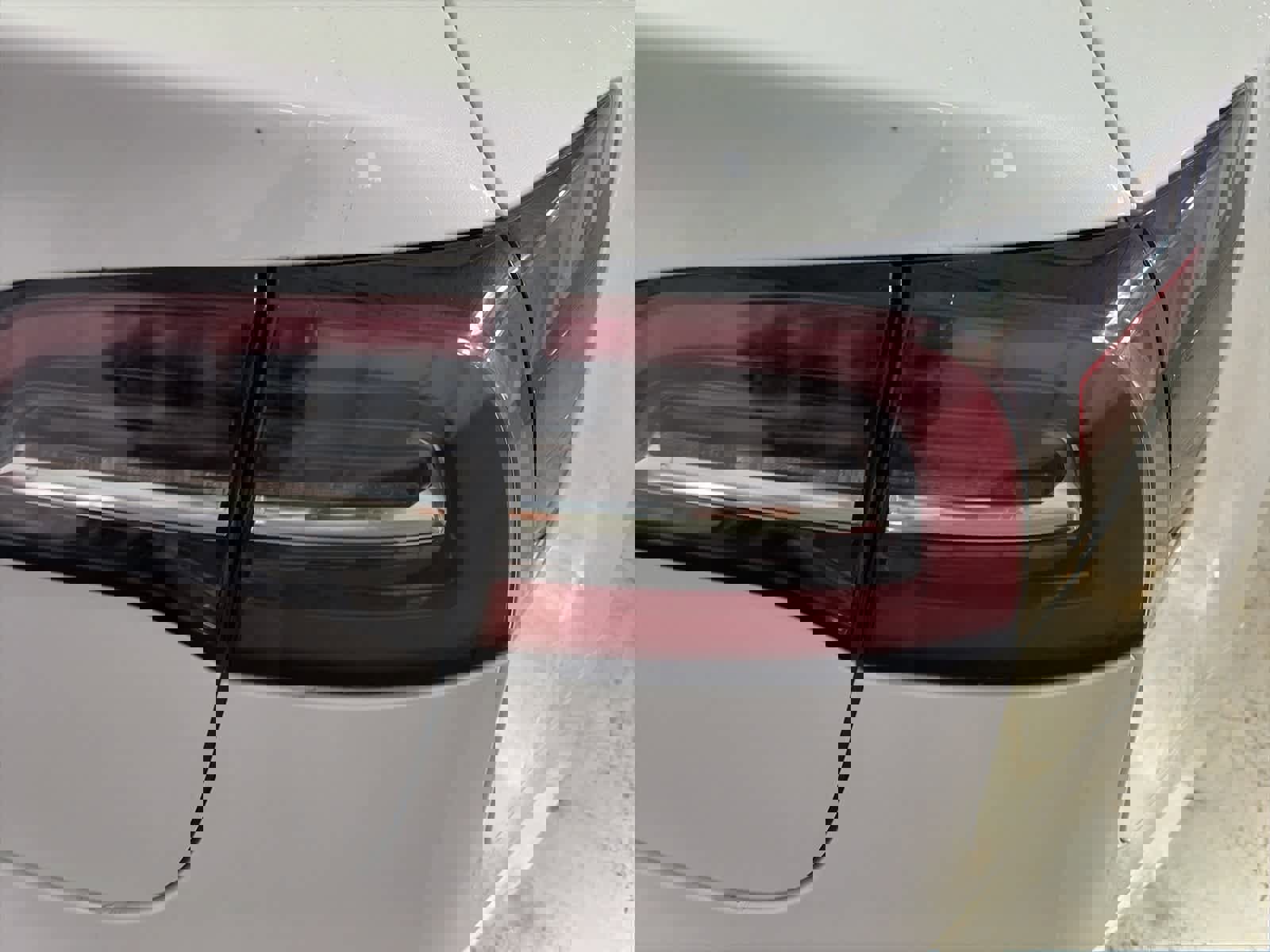 Used 2019 Tesla Model 3 Standard Range image 9