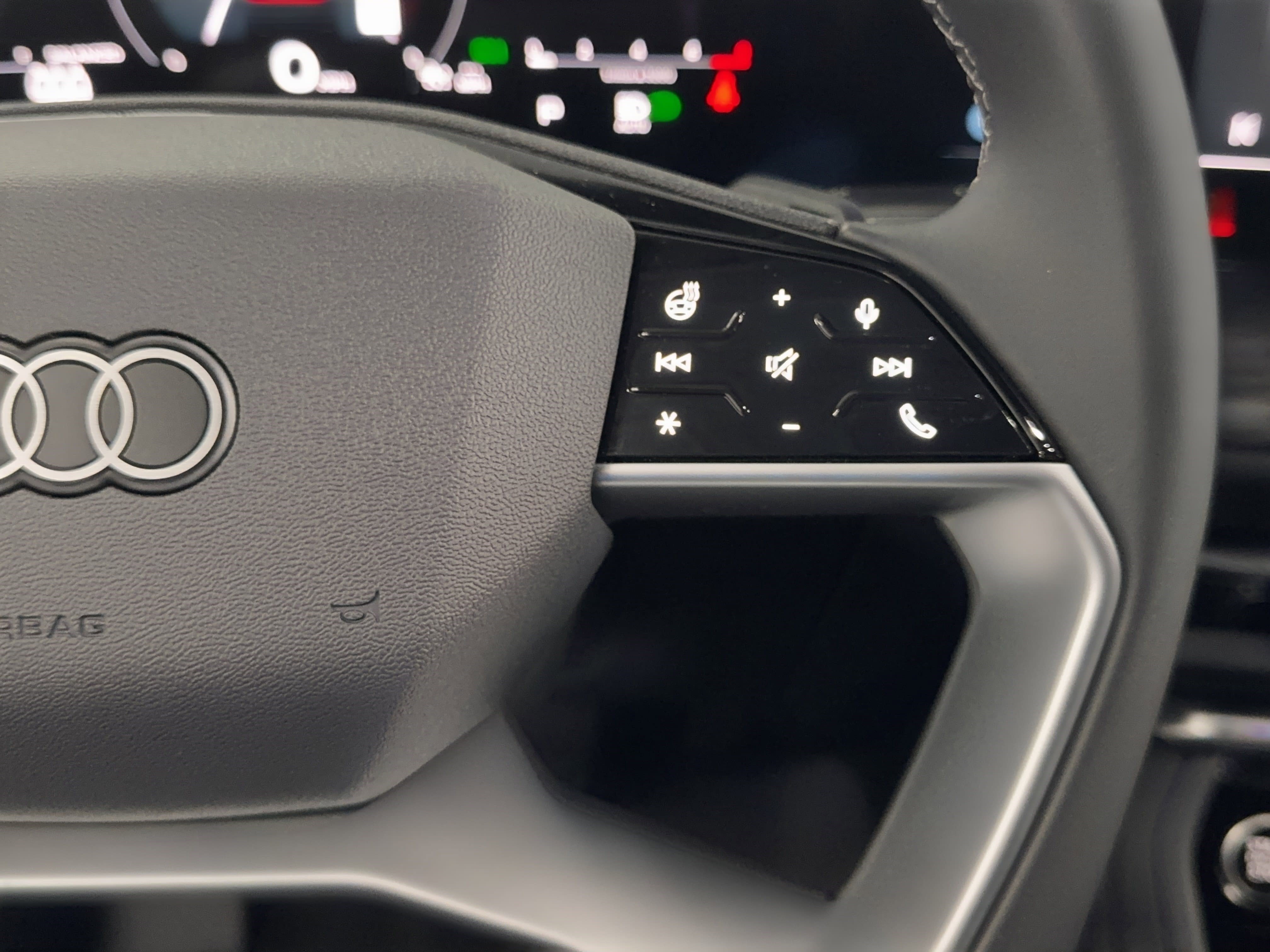 Used 2025 Audi Q5 Premium Plus w/ Premium Plus image 22