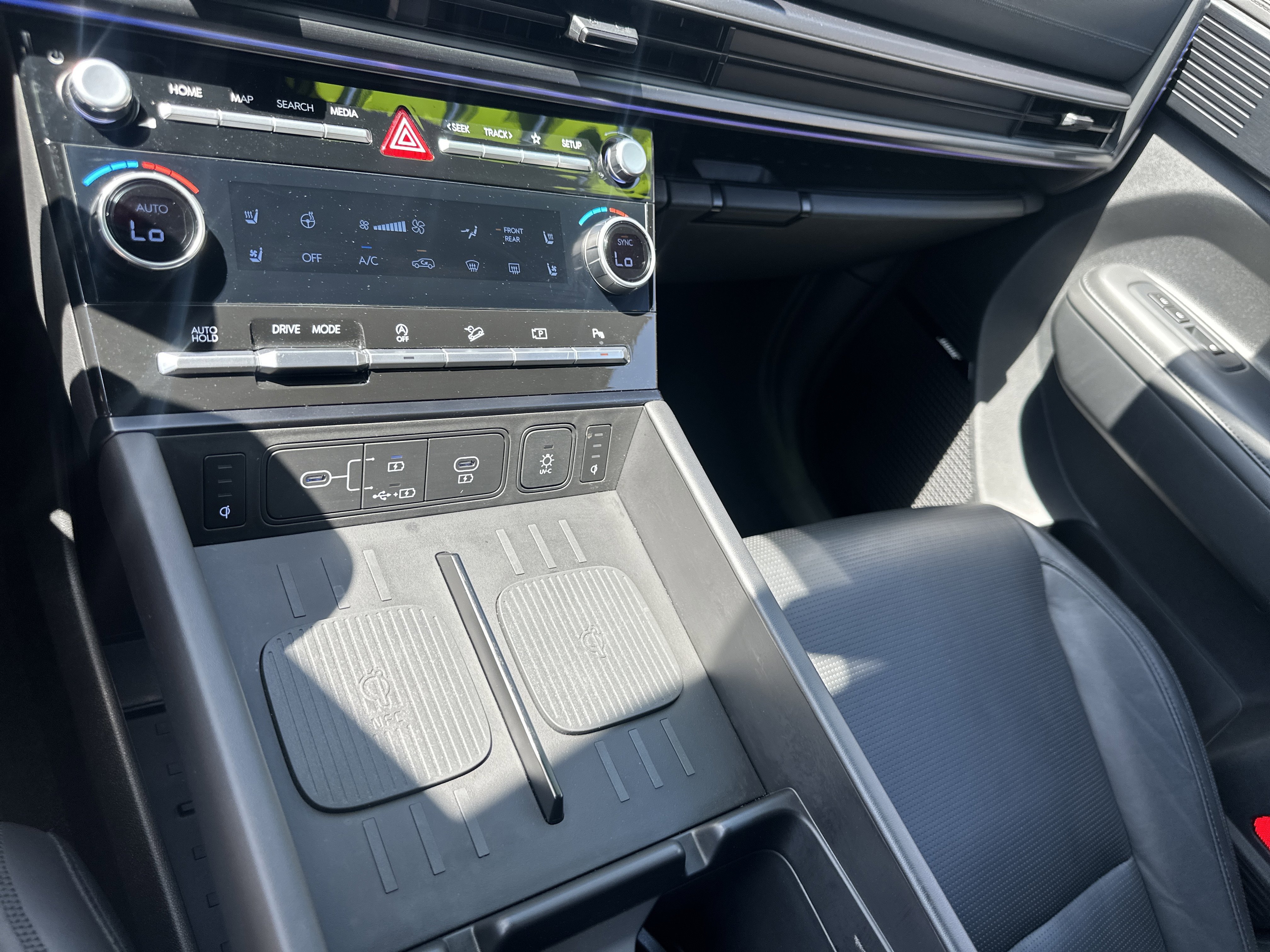 Used 2024 Hyundai Santa Fe Calligraphy image 19