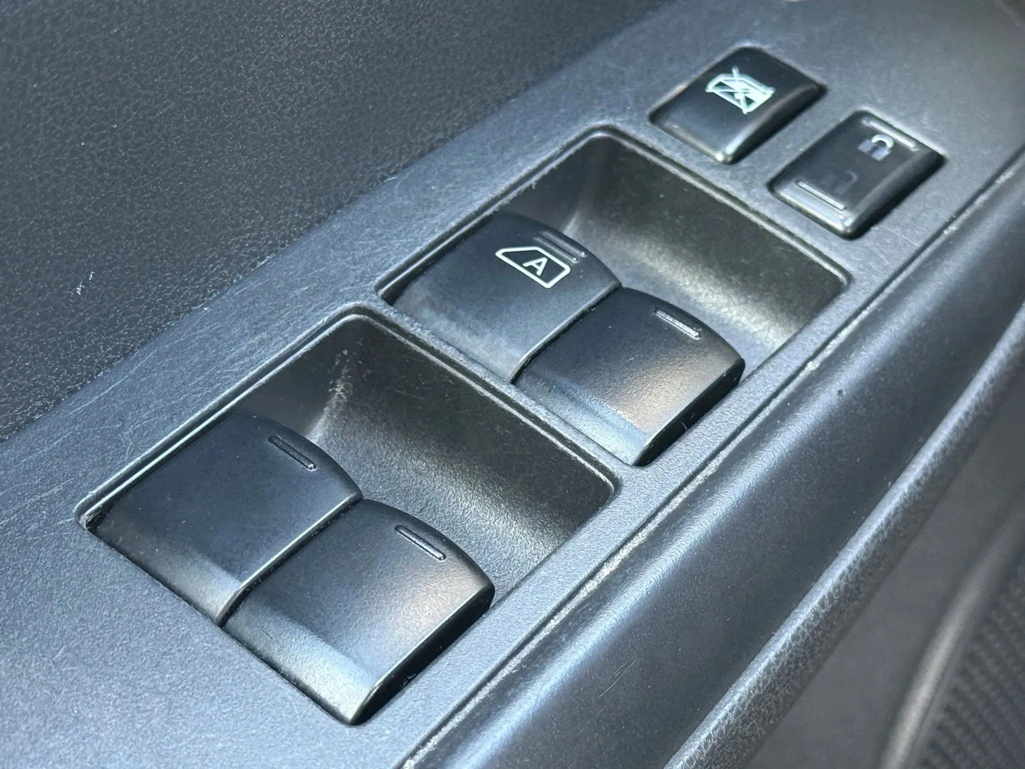 Used 2014 Nissan Versa Note SV image 23