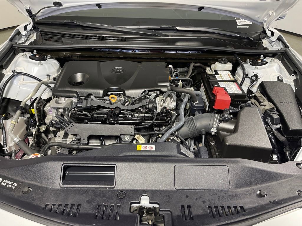 Certified 2022 Toyota Camry SE image 9