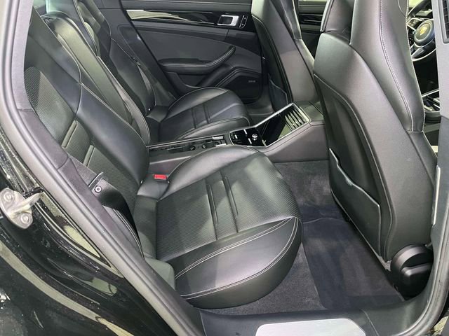 Used 2020 Porsche Panamera image 22