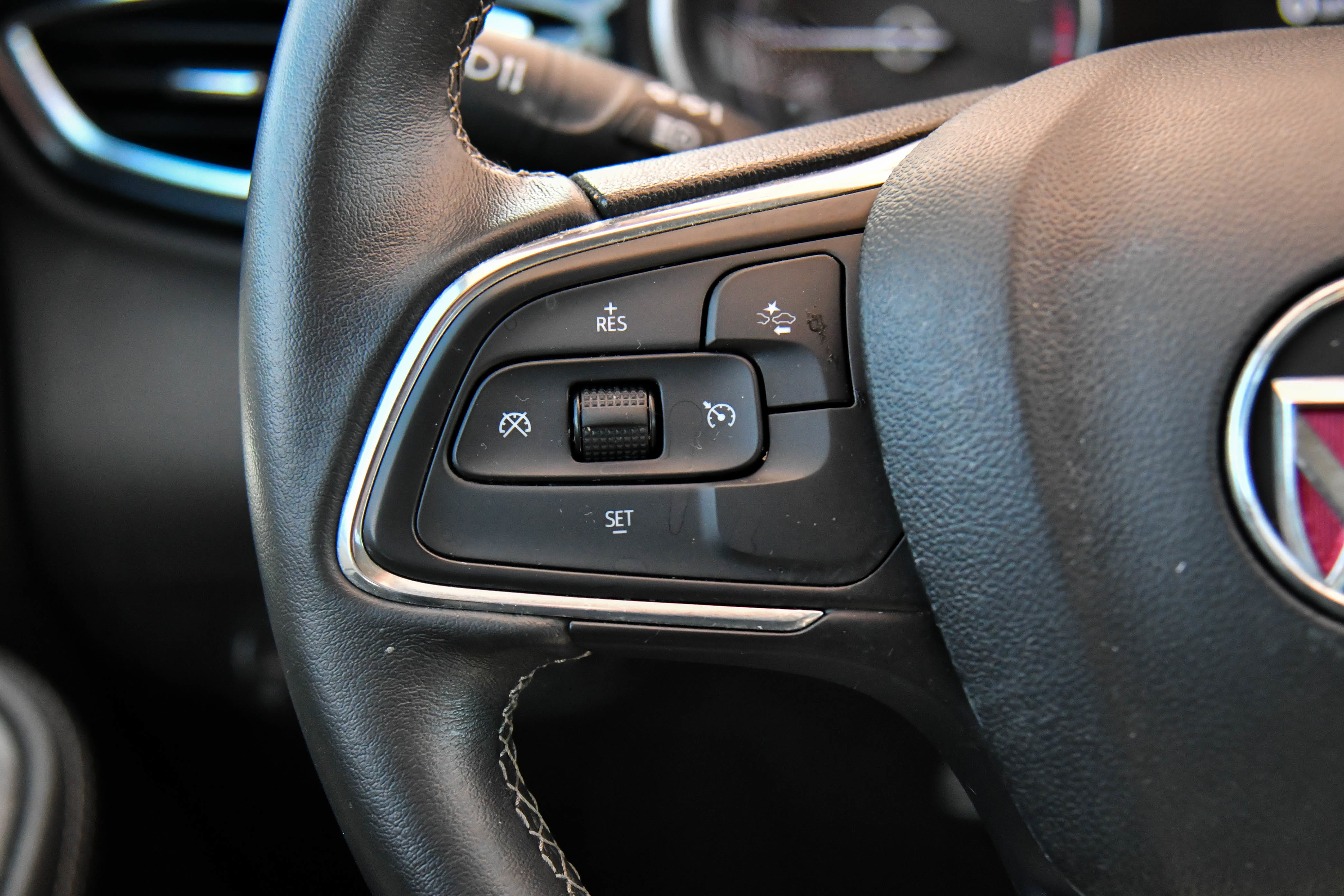 Used 2023 Buick Encore GX Select w/ Sport Touring Package image 29