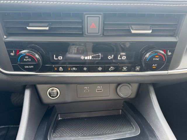 Used 2023 Nissan Rogue SV w/ SV Premium B Package image 22