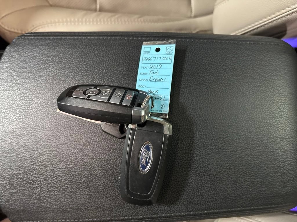 Used 2019 Ford Explorer Limited w/ Ford Safe & Smart Package AWD/4WD image 35