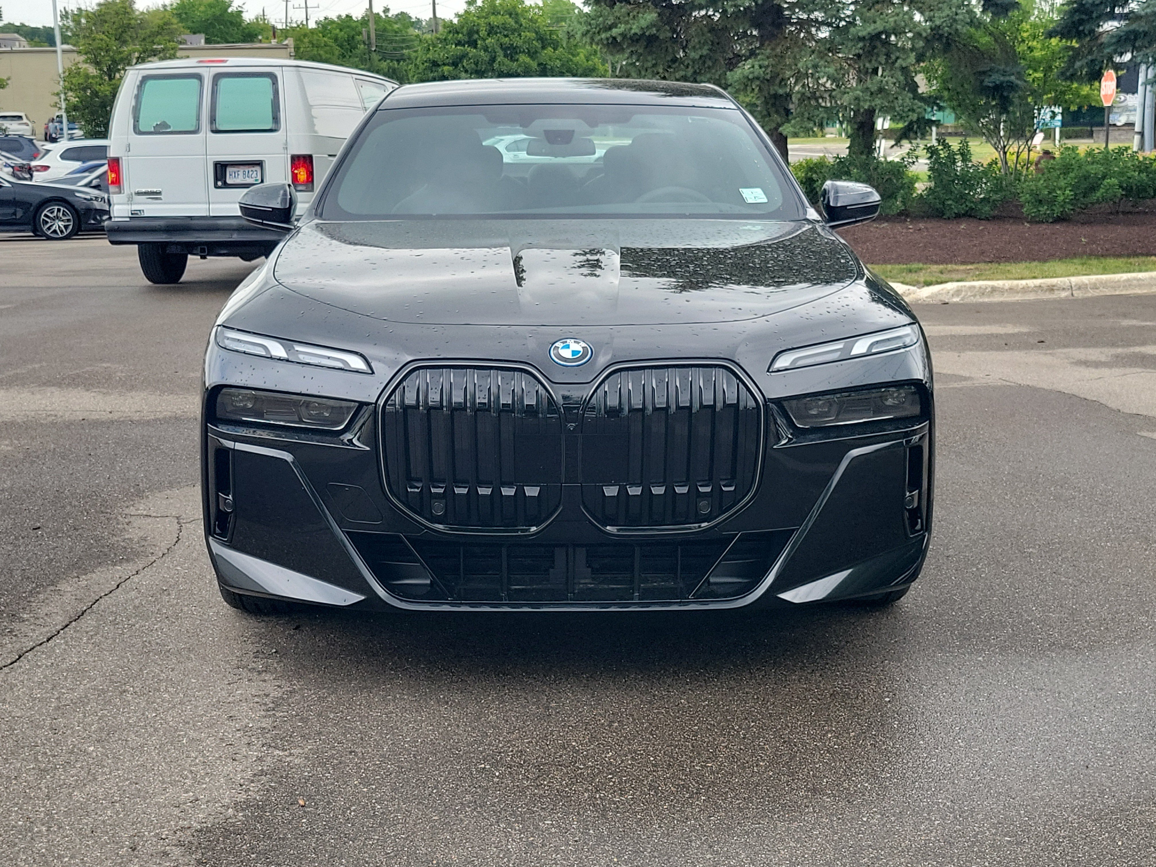 New 2026 BMW i7 xDrive60 AWD/4WD image 2