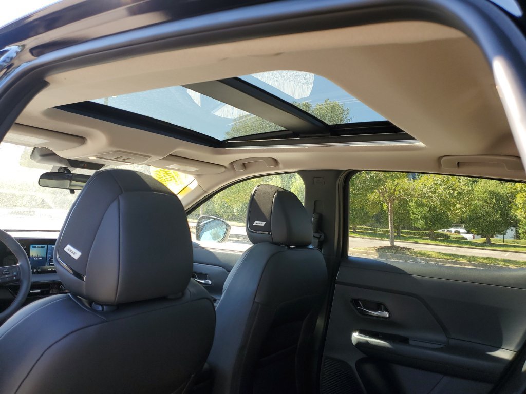 New 2027 Nissan Kicks SR w/ SR Premium Package FWD image 13
