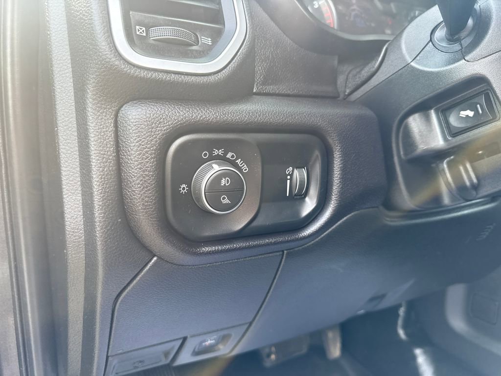 Used 2022 RAM 3500 Big Horn w/ Level C Equiment Group AWD/4WD image 17