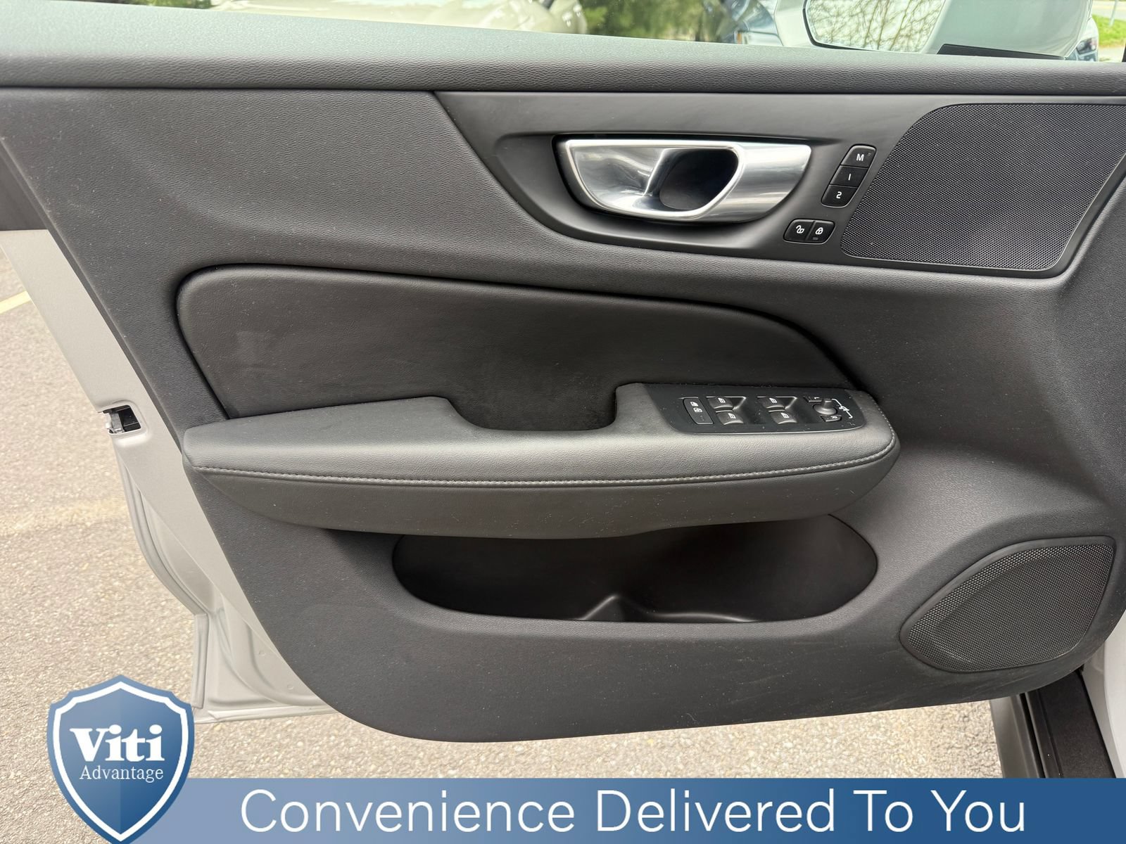 Used 2025 Volvo V60 B5 Cross Country Plus AWD/4WD image 16