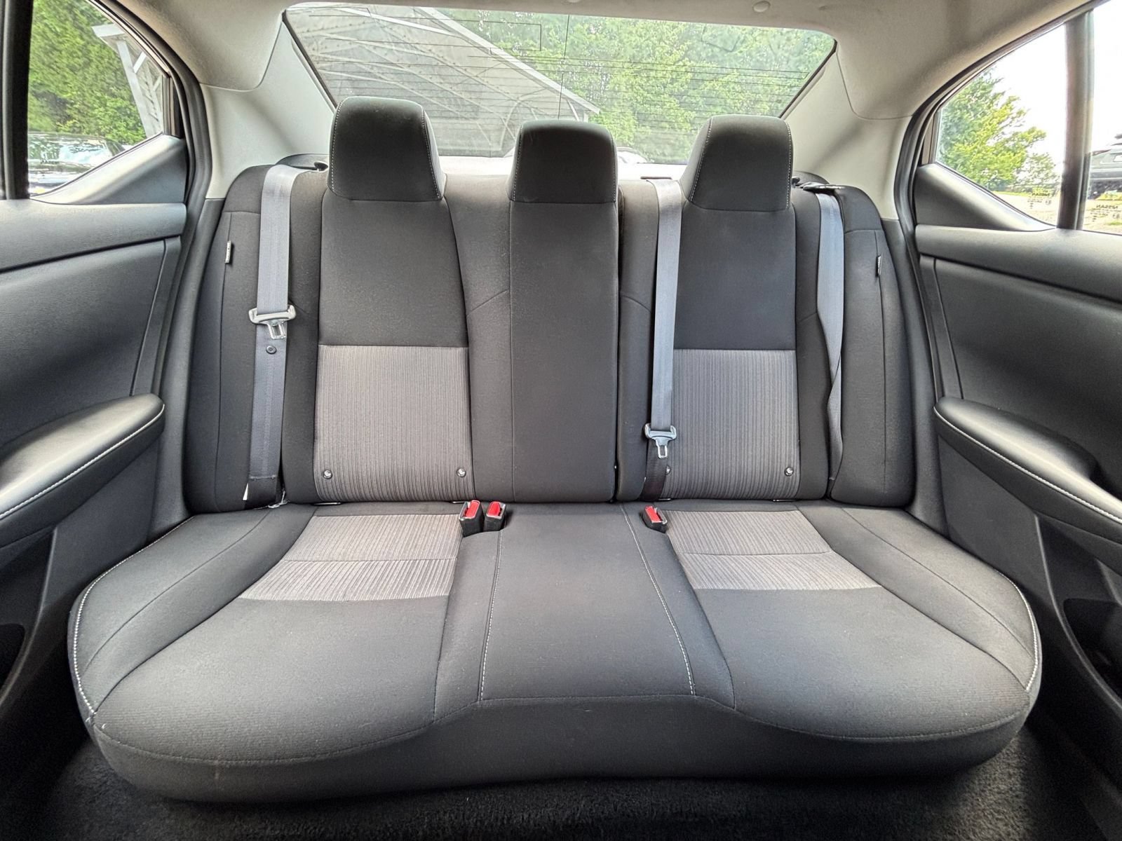 Used 2025 Nissan Sentra SV FWD image 33