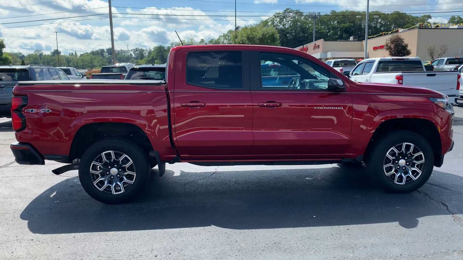 Certified 2023 Chevrolet Colorado LT w/ LT Convenience Package III AWD/4WD image 9