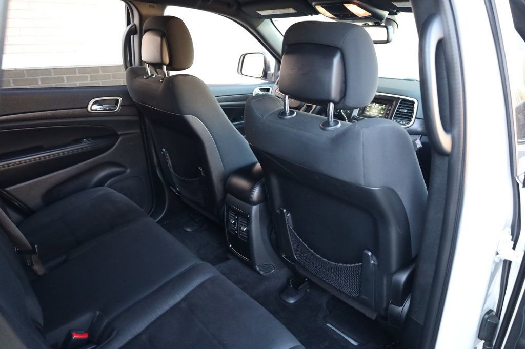 Used 2016 Jeep Grand Cherokee Laredo w/ Quick Order Package 23E image 25