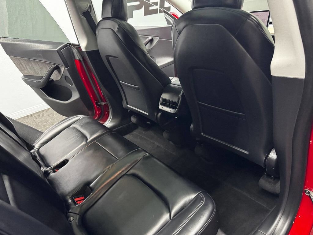 Used 2021 Tesla Model Y Long Range image 50