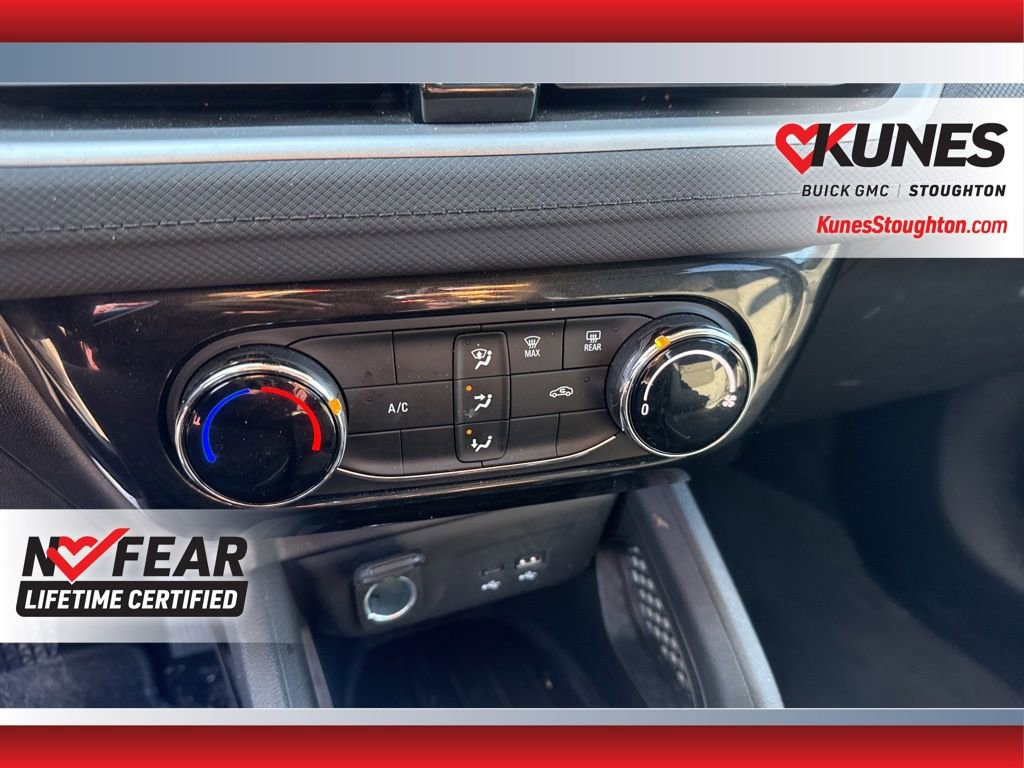 Used 2025 Chevrolet TrailBlazer LT image 29