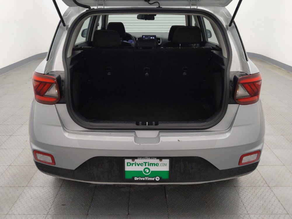 Used 2020 Hyundai Venue SEL image 29