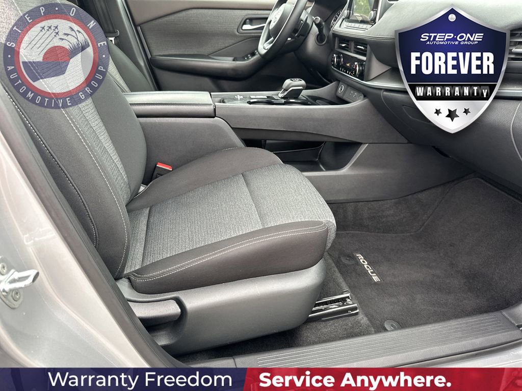 Used 2023 Nissan Rogue SV FWD image 38