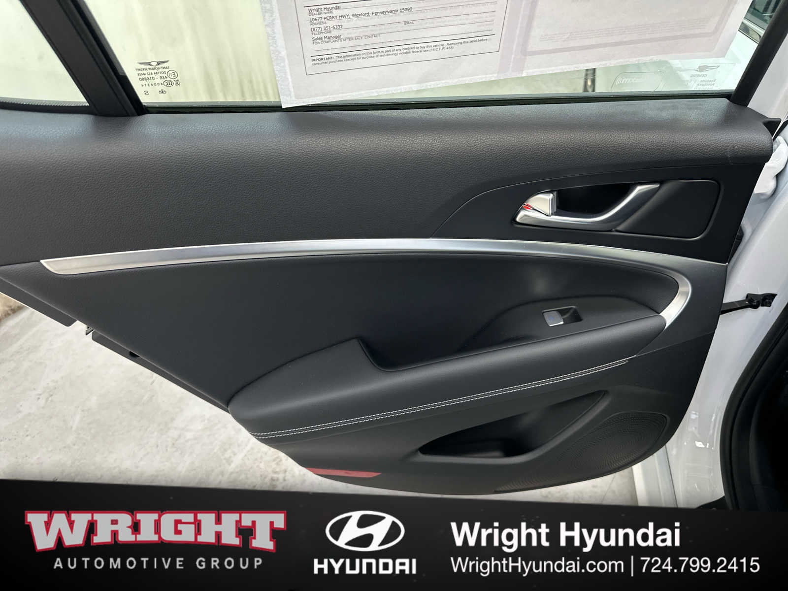 Certified 2025 Genesis G70 2.5T image 11