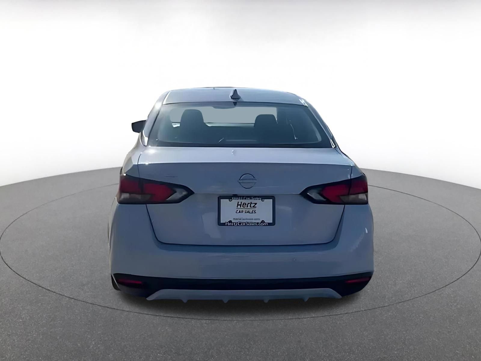 Used 2025 Nissan Versa SV image 12