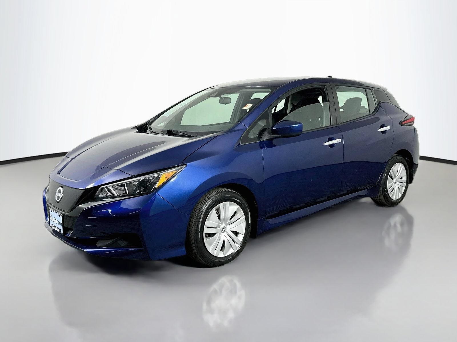 Used 2023 Nissan Leaf S FWD image 4
