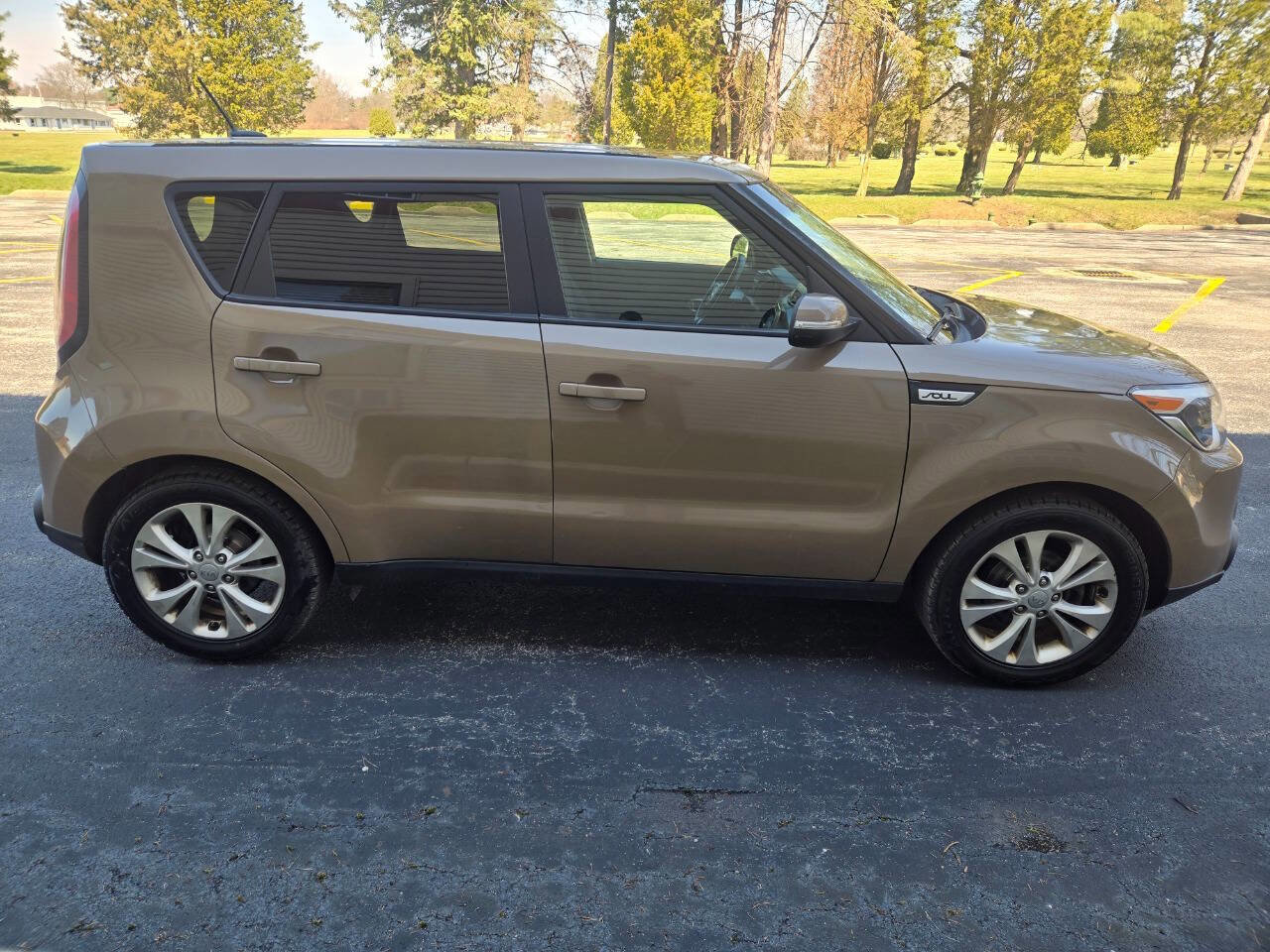 Used 2014 Kia Soul + image 12