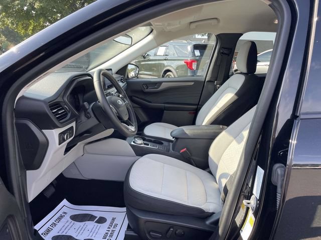 Used 2024 Ford Escape Active w/ Cold Weather Package FWD image 16