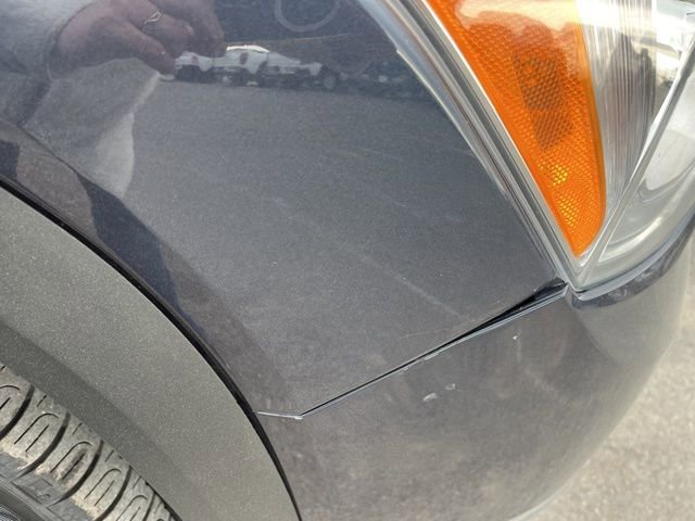 Used 2018 GMC Acadia SLE image 17