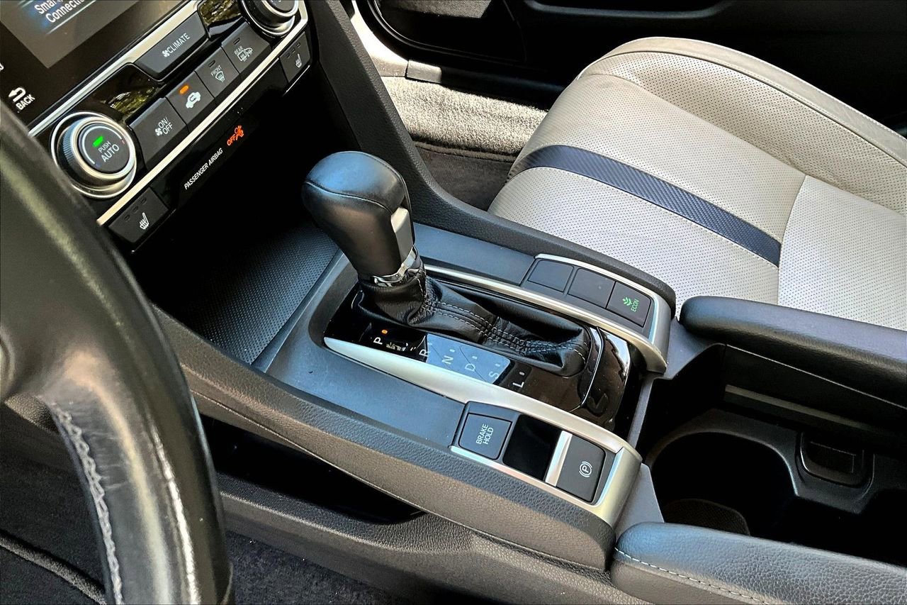 Used 2017 Honda Civic Touring image 15