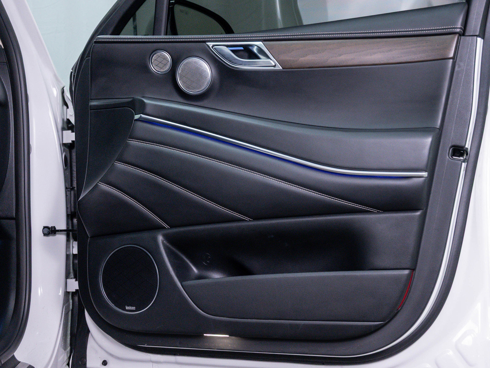 Used 2023 Genesis GV80 3.5T Prestige w/ Prestige Package image 10