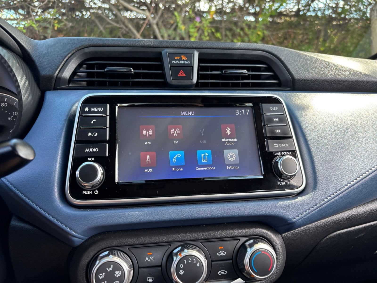 Used 2025 Nissan Versa SV FWD image 19