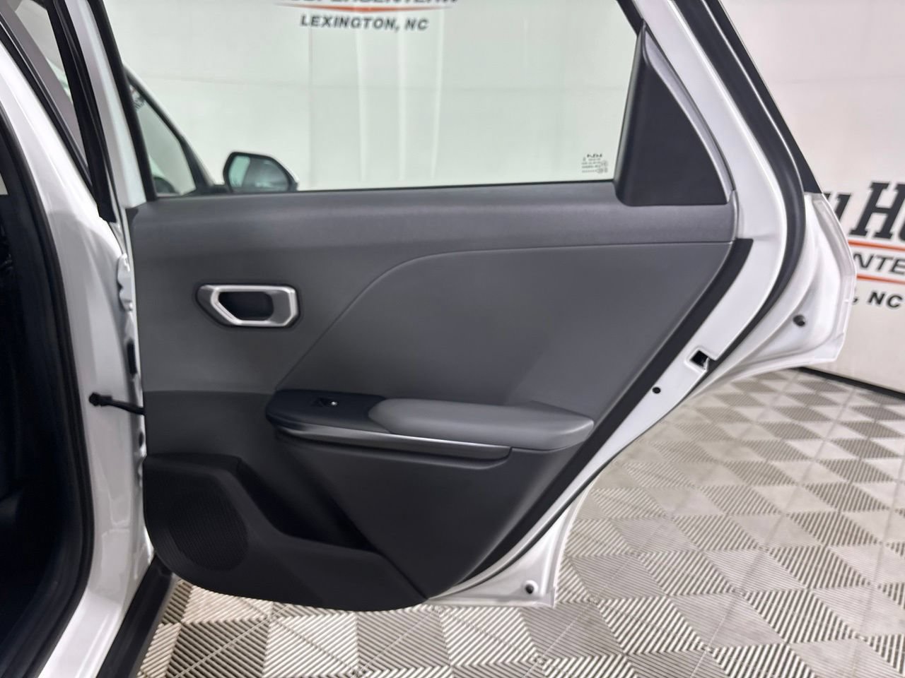 Used 2025 Kia K4 FWD image 25