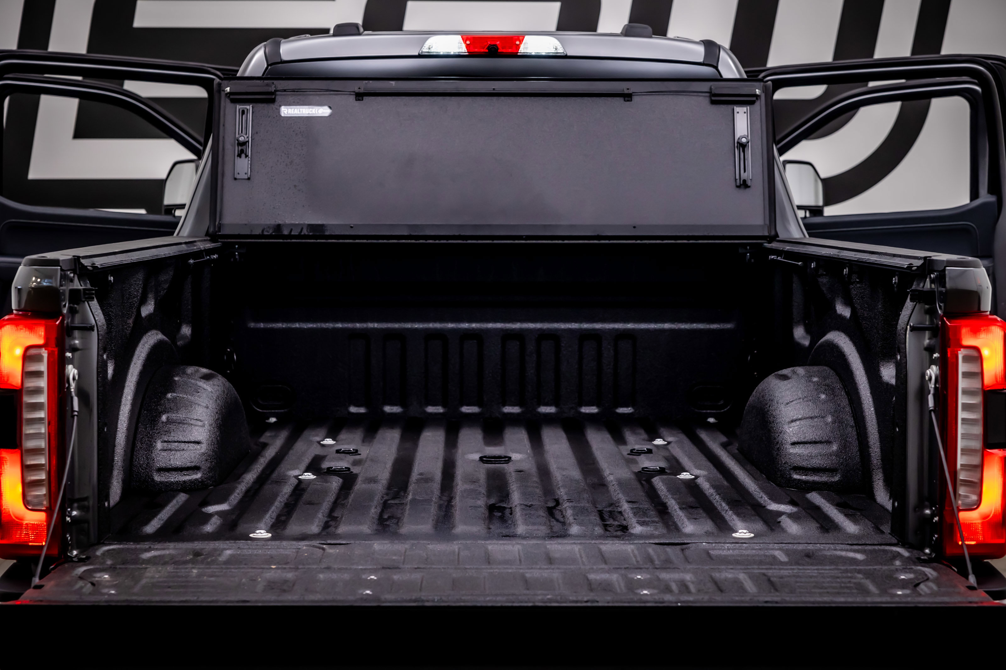 Used 2025 Ford F250 Lariat w/ Chrome Package image 38