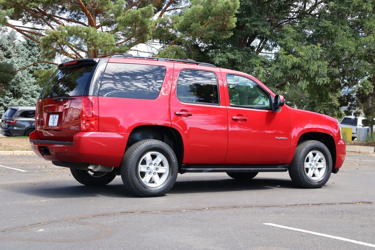 Used 2013 GMC Yukon SLT w/ SLT-2 Equipment Package AWD/4WD image 5