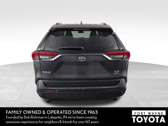 Used 2025 Toyota RAV4 XLE image 8