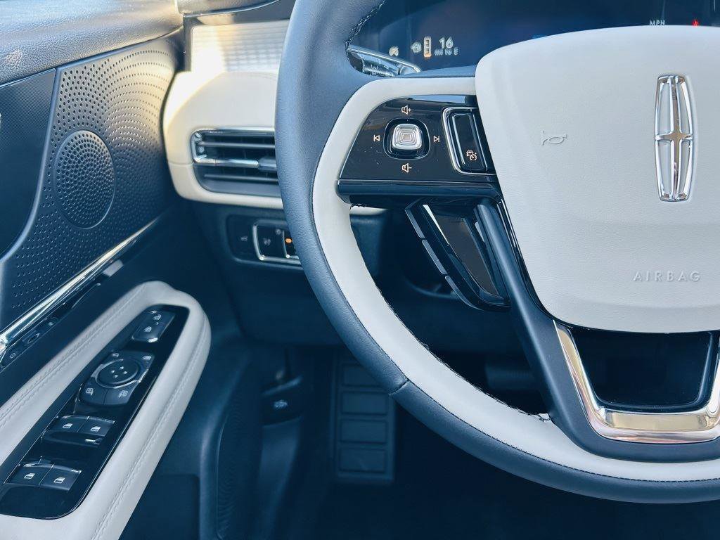 New 2026 Lincoln Corsair Premiere image 22