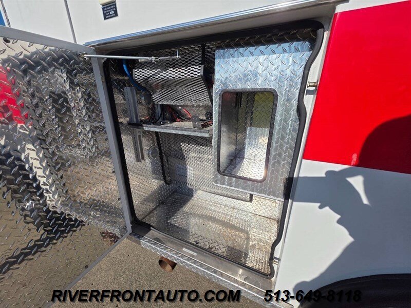 Used 2001 Ford F350 4x4 Regular Cab DRW Super Duty image 28