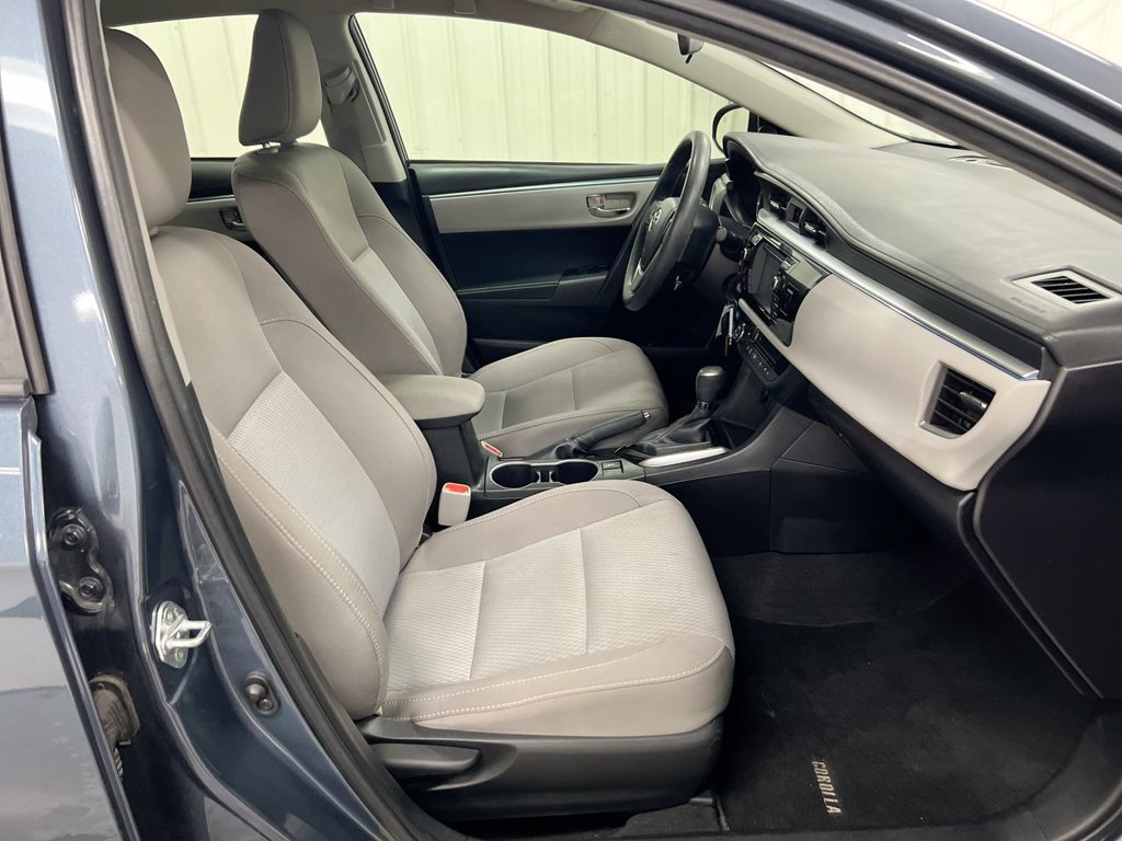 Used 2016 Toyota Corolla LE FWD image 21
