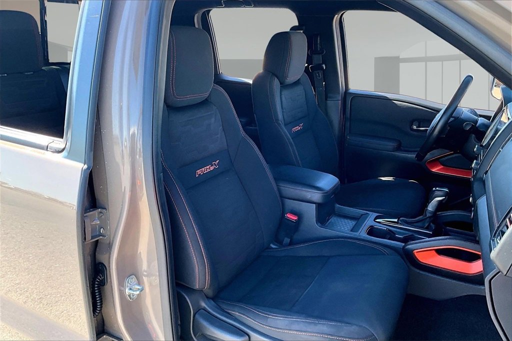 Used 2022 Nissan Frontier Pro-X w/ Technology Package image 7