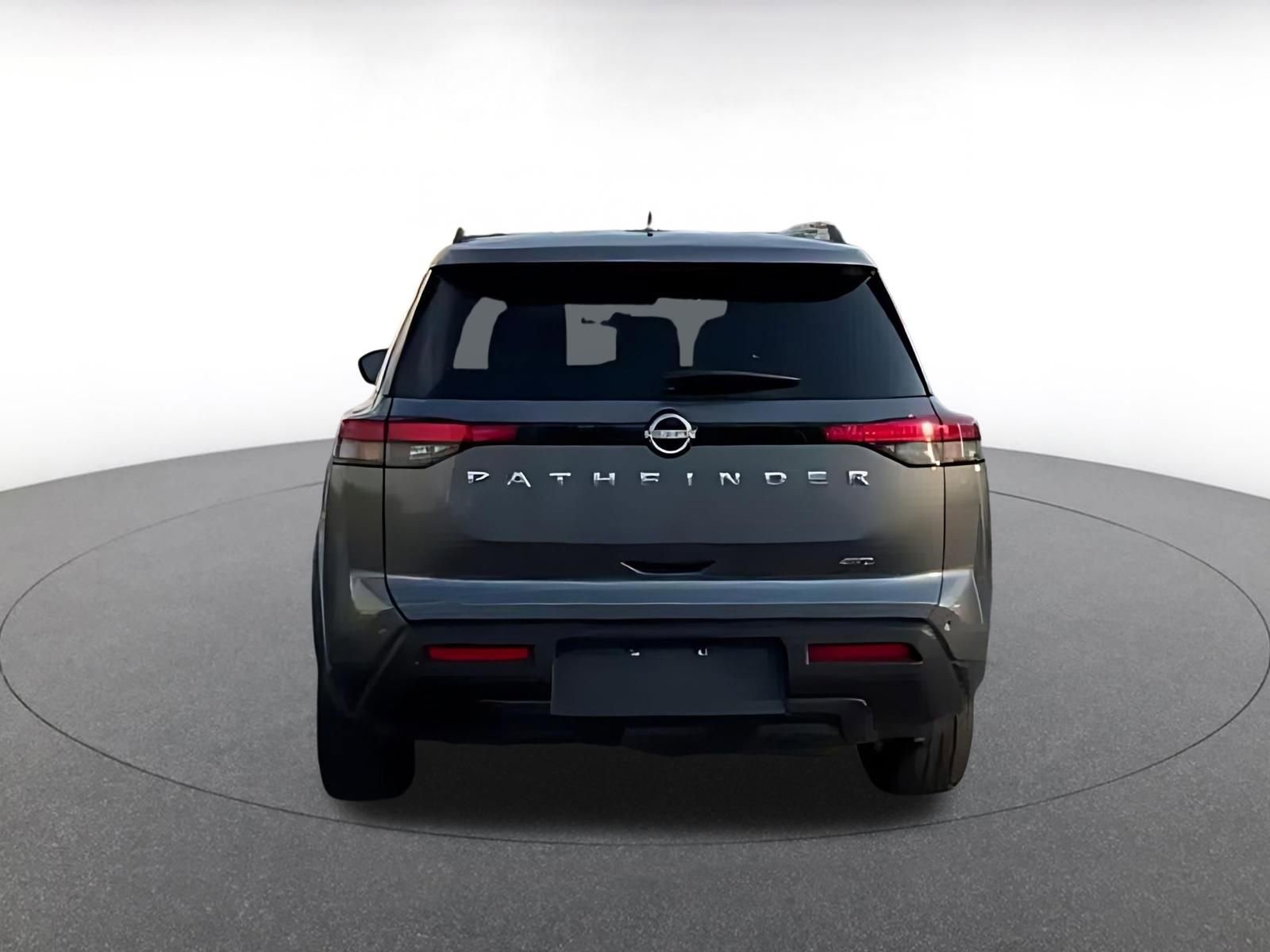 Used 2025 Nissan Pathfinder SV image 12