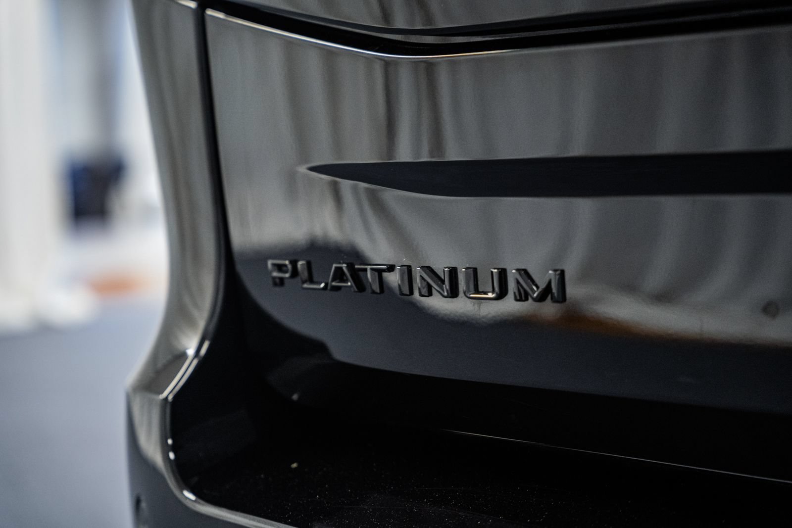 Used 2025 Ford Expedition Max Platinum w/ Stealth Appearance Package AWD/4WD image 9