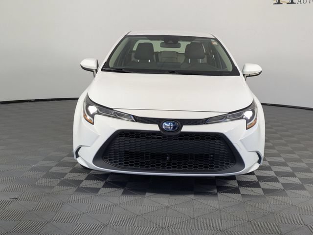Used 2022 Toyota Corolla LE FWD image 3