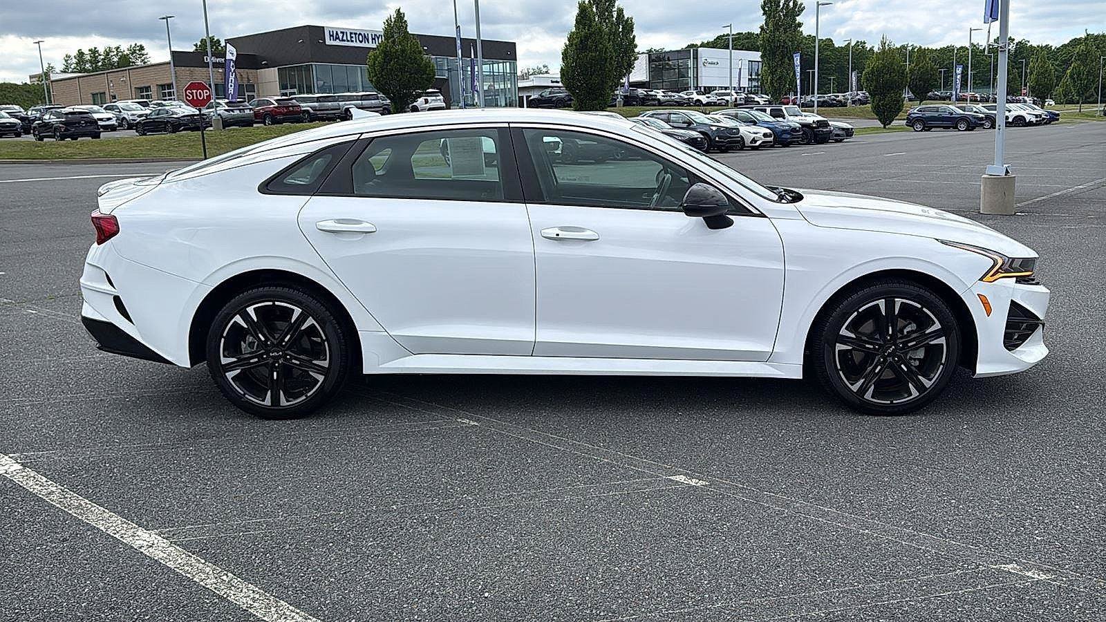 Used 2024 Kia K5 GT-Line w/ GT-Line Premium Package FWD image 3
