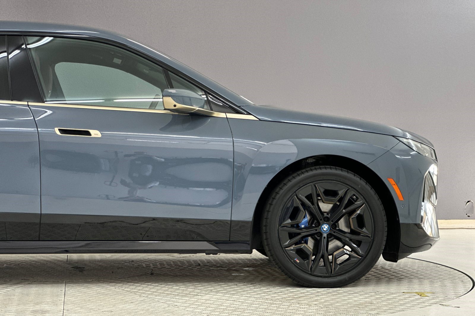 Certified 2023 BMW iX M60 w/ Executive Package AWD/4WD image 36