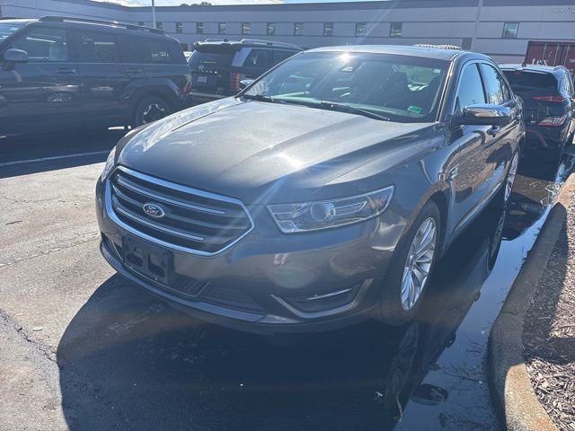 Used 2015 Ford Taurus Limited w/ Equipment Group 301A image 2