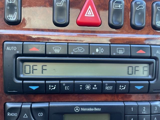 Used 2000 Mercedes-Benz E 320 Sedan image 25