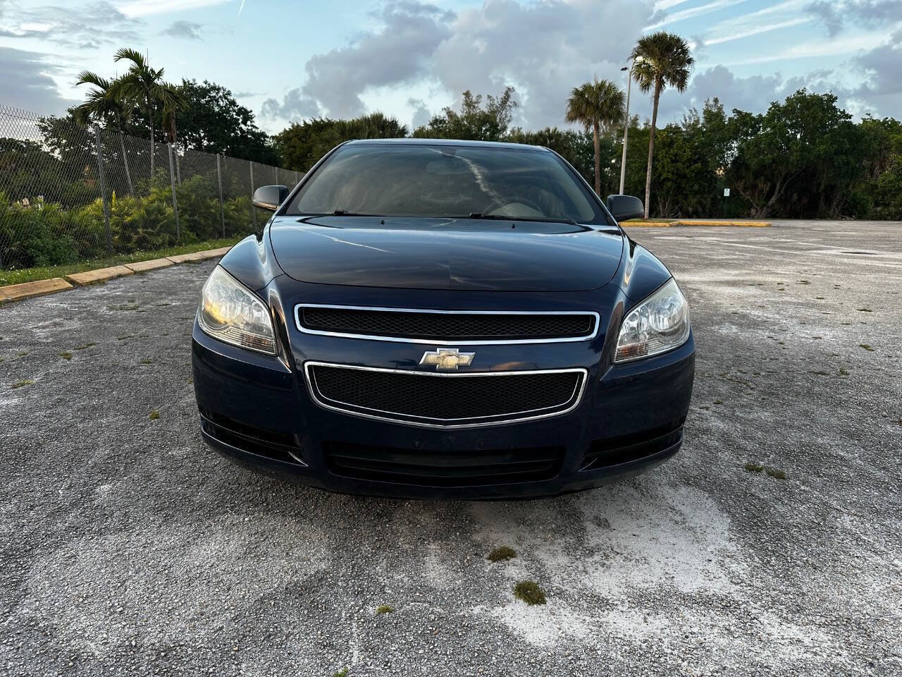Used 2011 Chevrolet Malibu LS FWD image 3