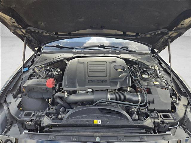 Used 2020 Jaguar XE S RWD image 21